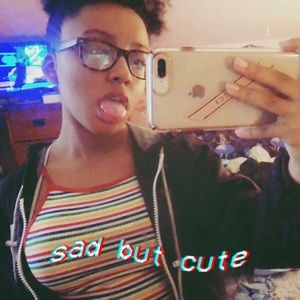 Meet your Posher, Dania